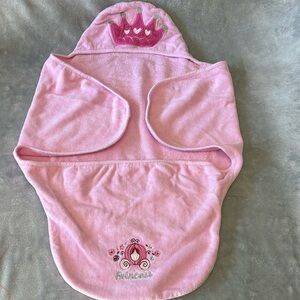 ⭐️ Disney - princess terry bath towel. Size 0-6  months